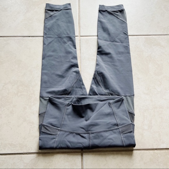 Lululemon High Rise Grey Leggings with Mesh Detailing - Picture 3 of 12